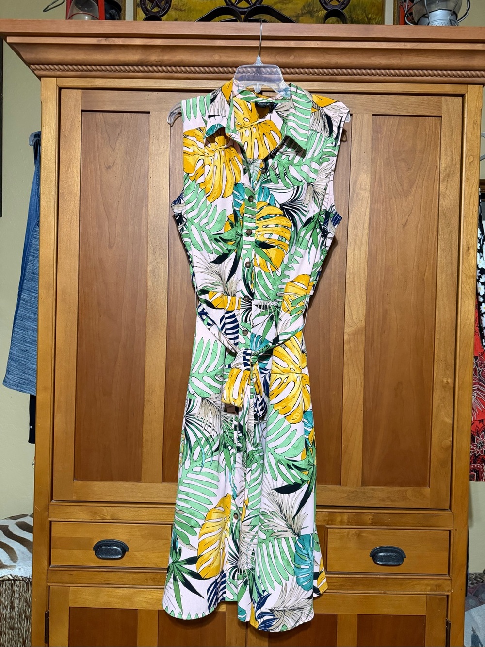 ECI Sleeveless Tropical Leaf Shirt Dress in Yellow & Green